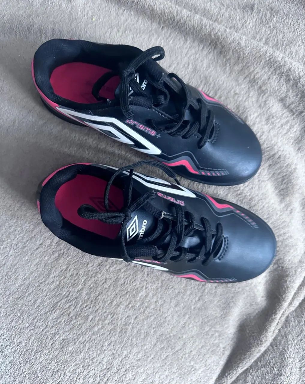 Chuteiras Umbro Prisma - Foto 2