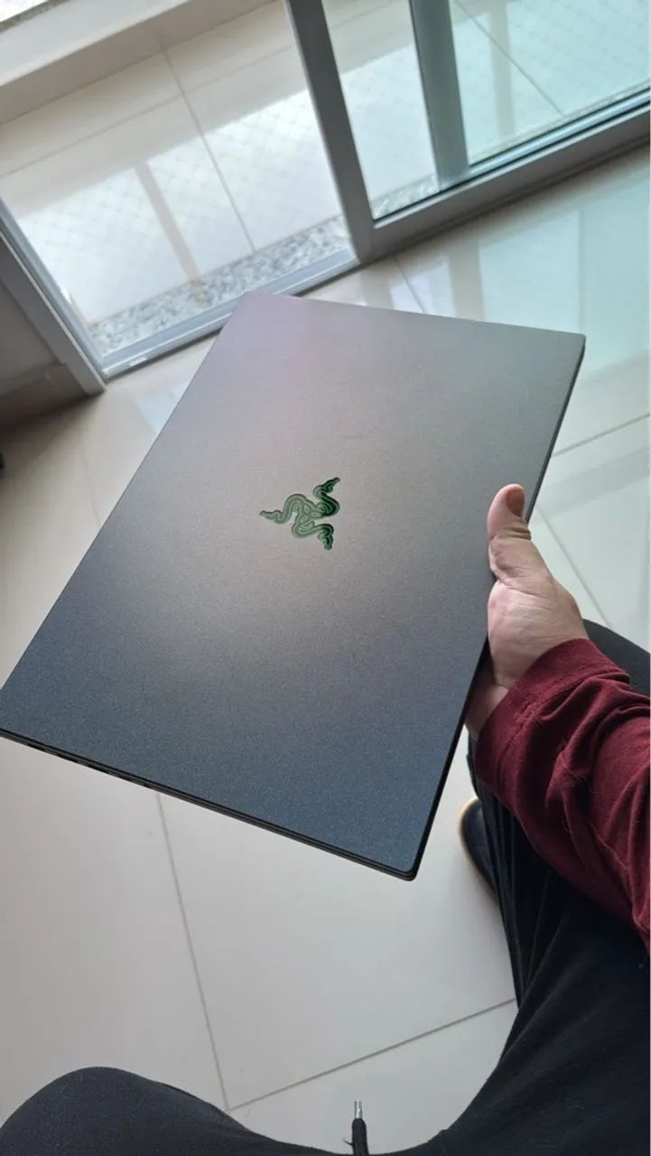 Razer Blade 16 (2024 OLED) - RTX 4090 - i9 14900HX - 32Gb Ram - 2TB SSD - QHD+ 240Hz - Foto 2