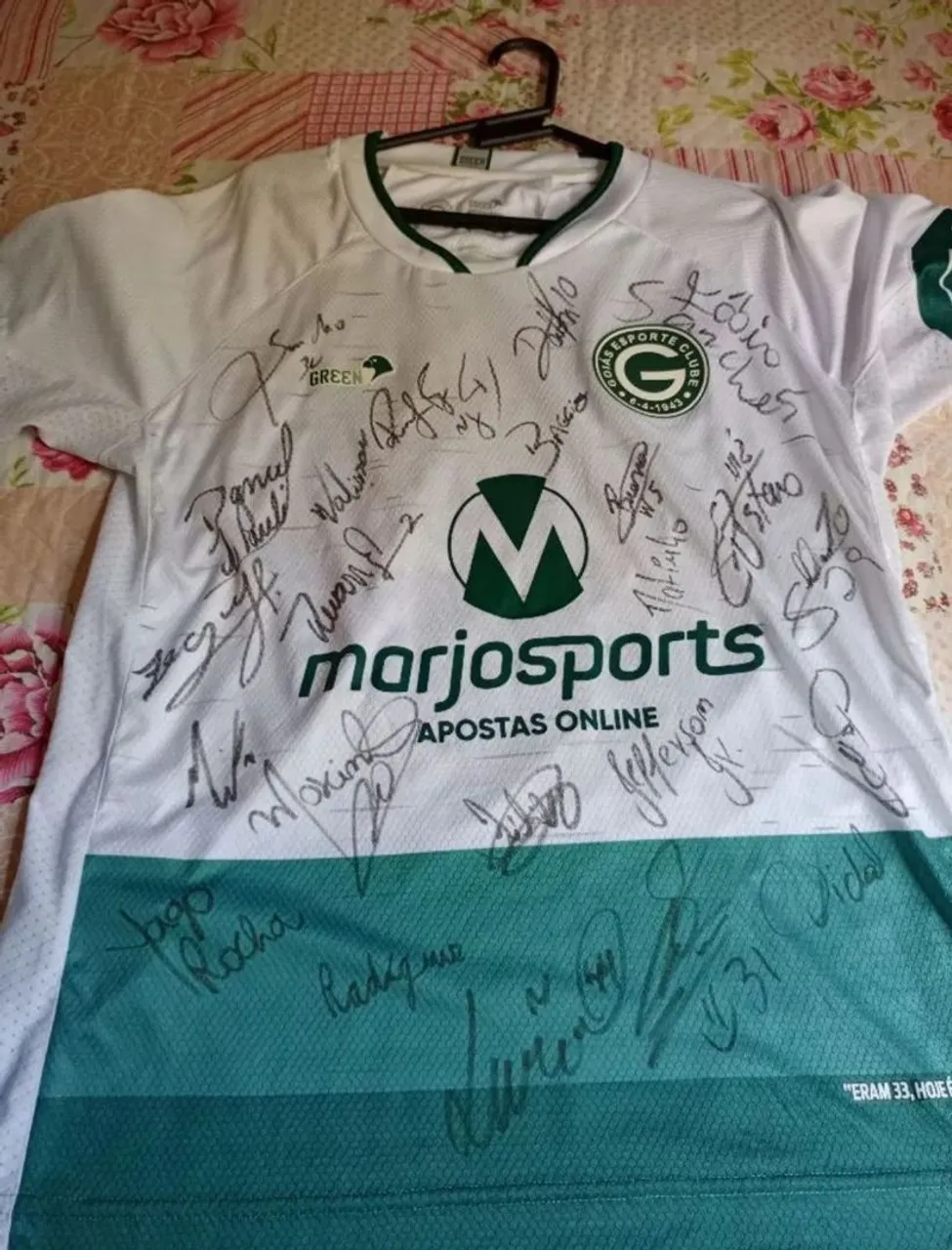 Camisa oficial Goiás Esporte Clube autografada