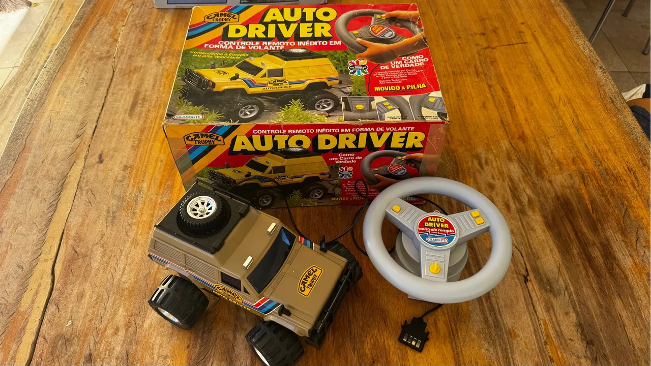 Carrinho de Controle Remoto Auto Driver Camel