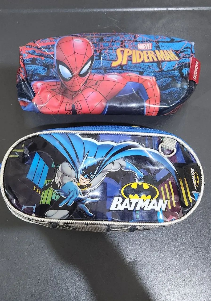 2 Estojos escolares Spiderman e Batman originais- Novos