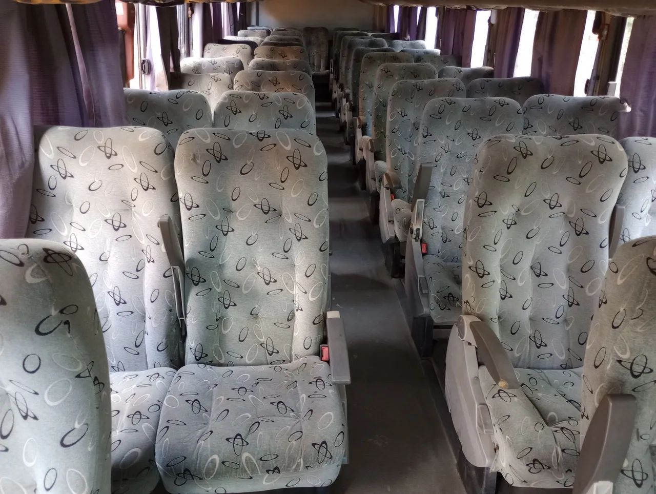 Ônibus motor dianteiro 2011 com ar  - Foto 3