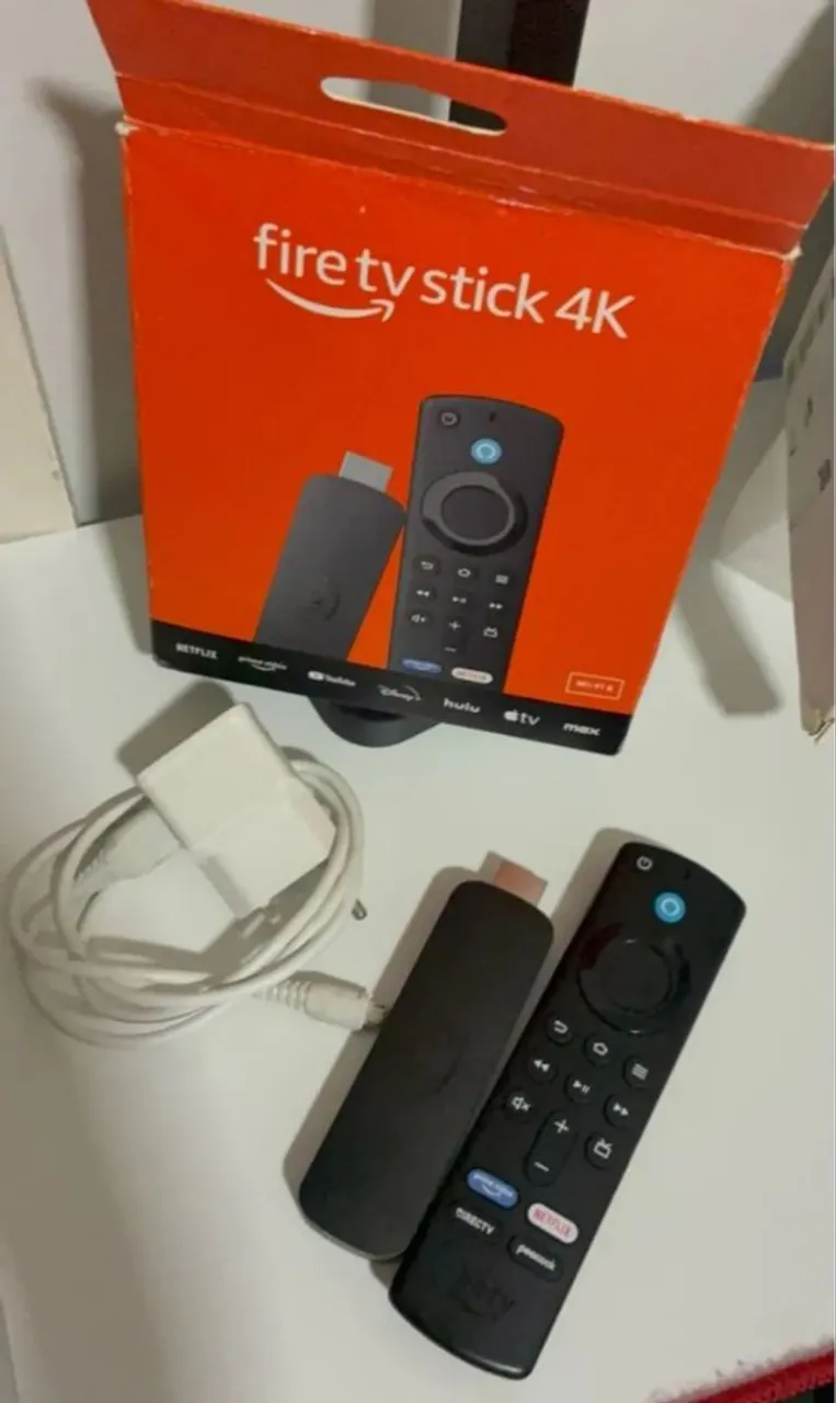 Fire TV Stick 4K - Semi novo(somente retirada ok)
