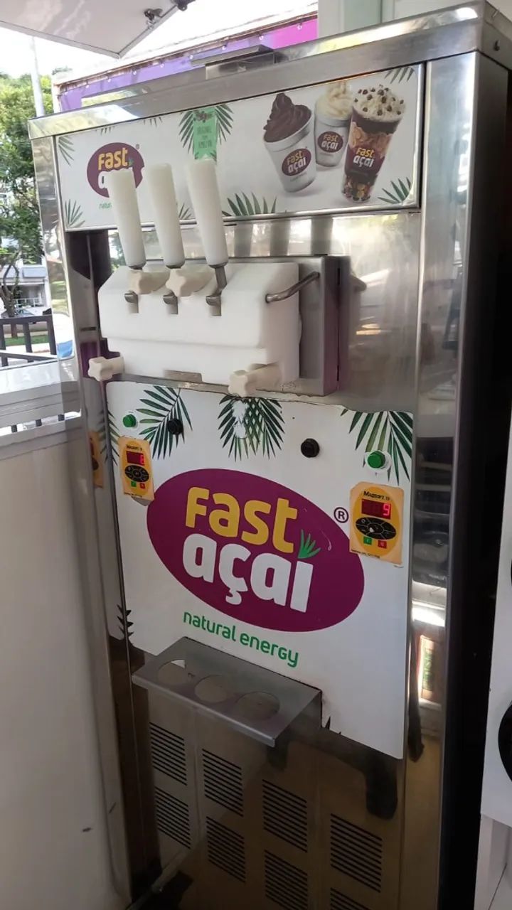 Máquina de Açaí e Sorvete MAQSOFT FLEX - 2 Sabores + 1 Misto | 50L/h