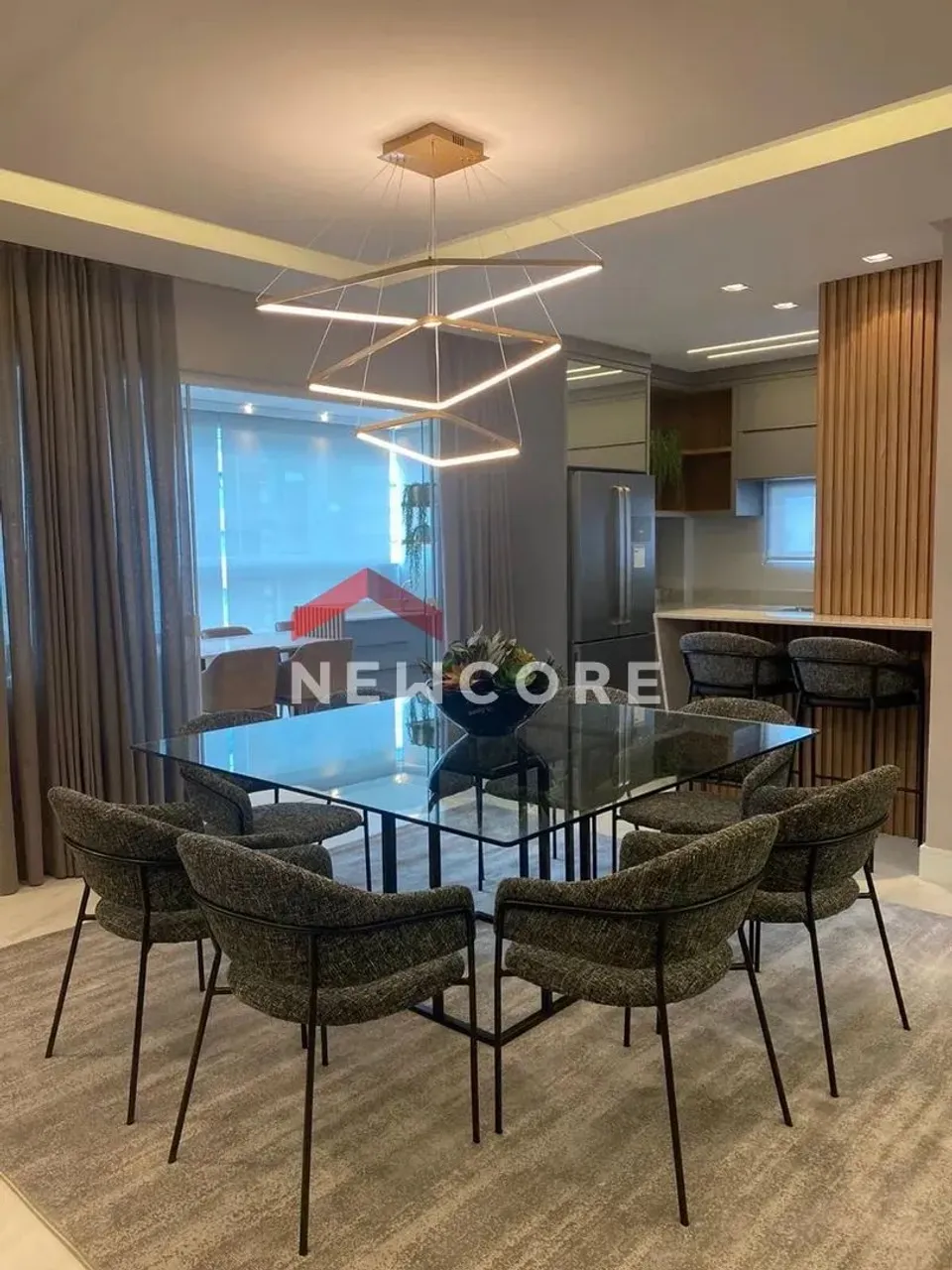 Apartamento em Rua 238 - Meia Praia - Itapema/SC