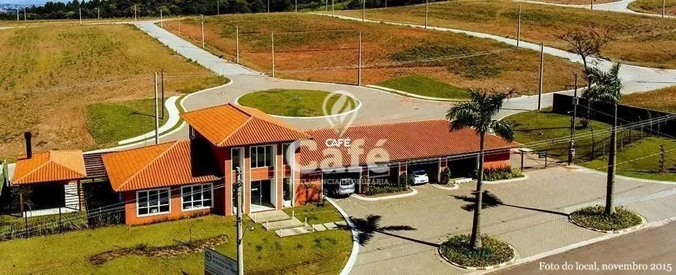 Terreno em Condomínio Fechado