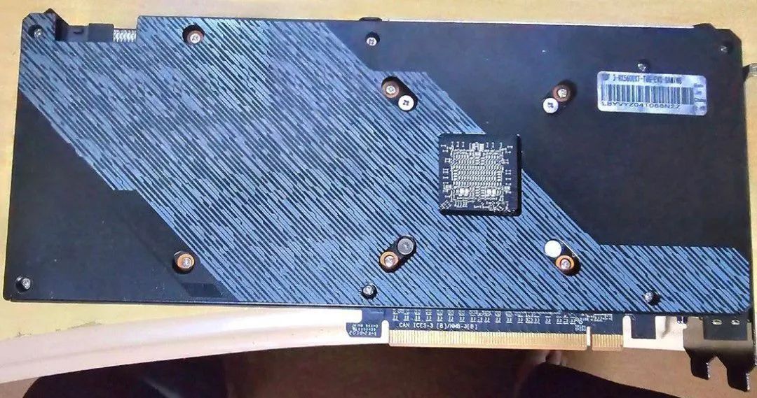 ASUS TUF Gaming 3 AMD Radeon RX 5600 XT TOP Edition - Foto 2