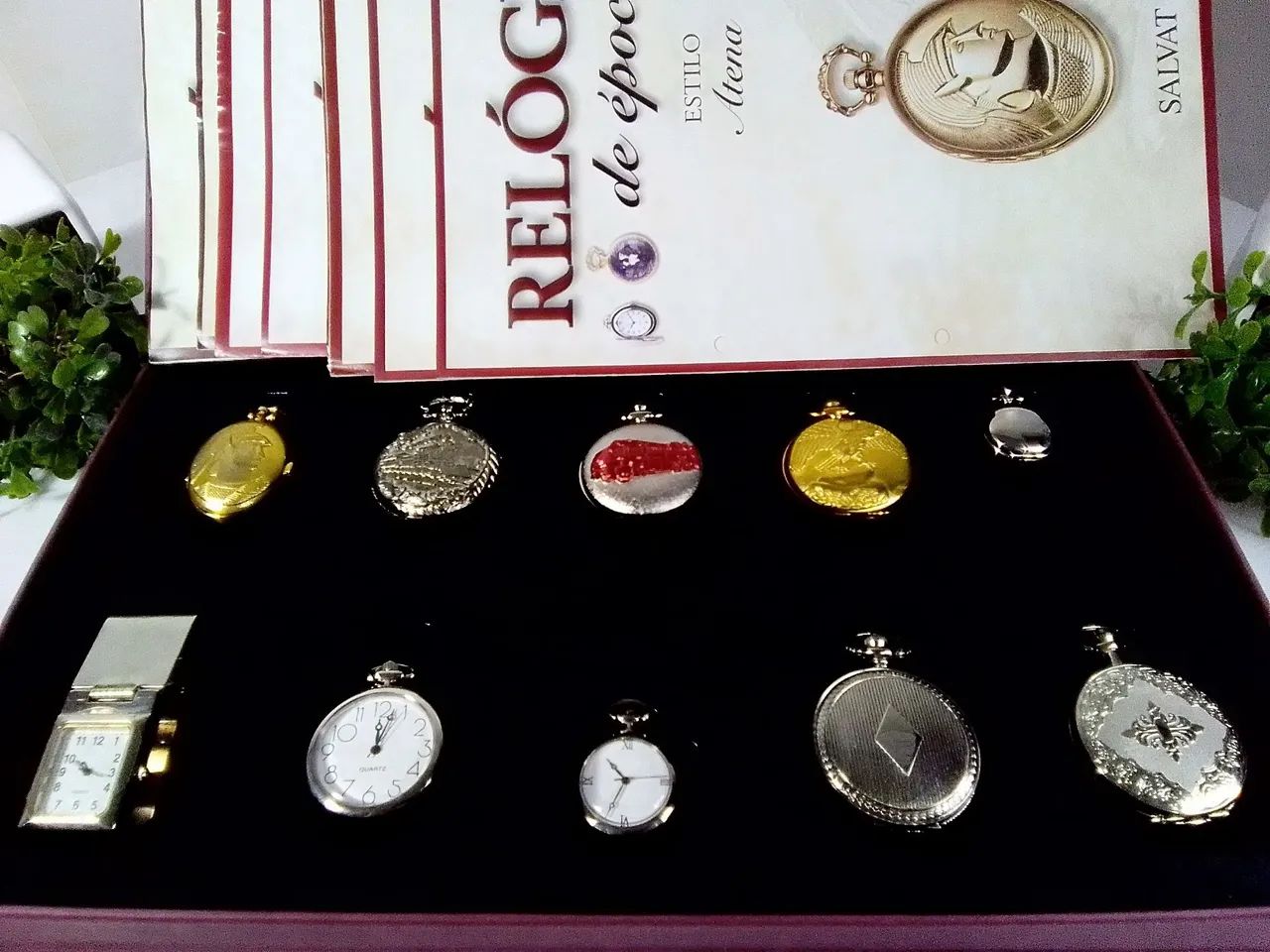 Coleção antiga Salvar Relógios de Época - caixa 10 peças + Fascículos 