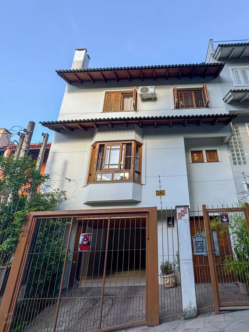 Excelente casa com 214m² privativos na Rua Dona Paulina - Bairro Tristeza!