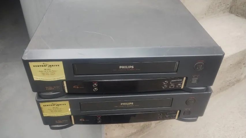 SUCATA VÍDEO CASSETE PHILIPS VR453 NÃO PASSA FITAS - Foto 4