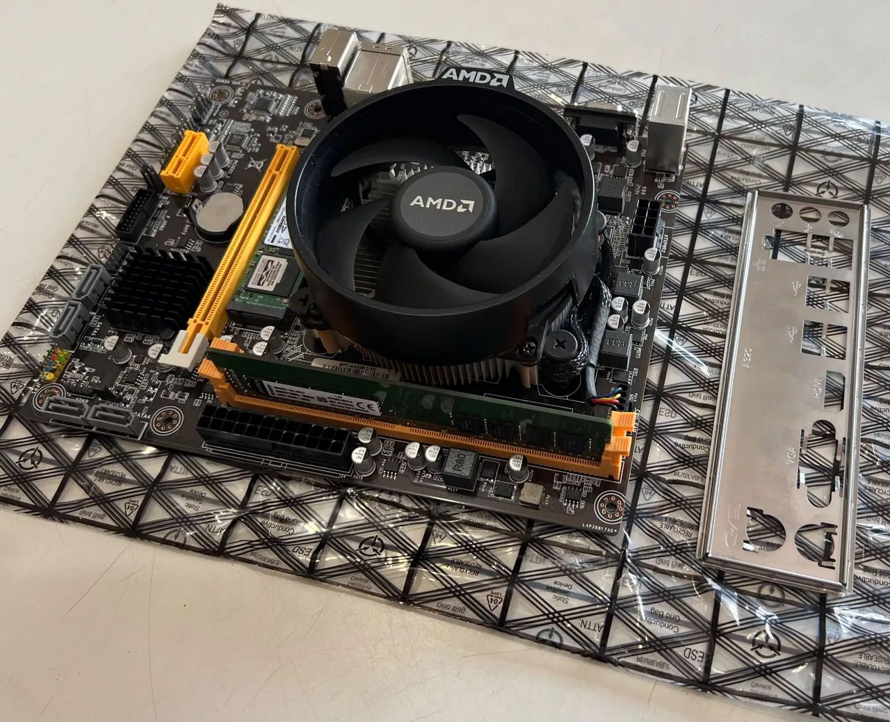 Kit rizen 3200 16 giga nvme  - Foto 2