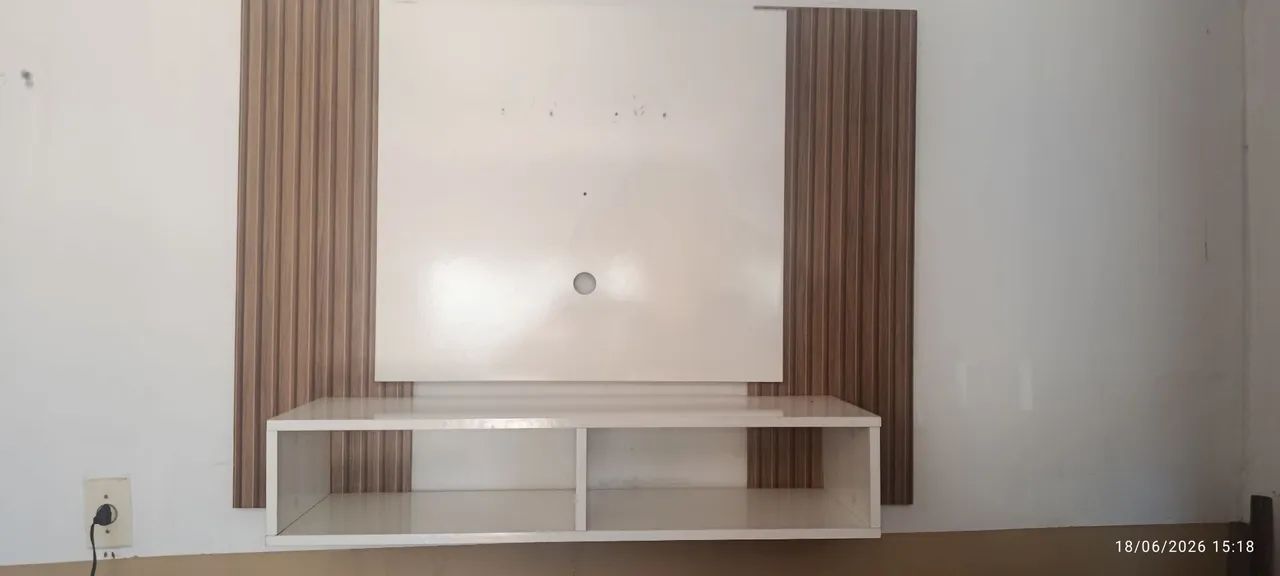 Painel semi novo para tv de até 50 polegadas 