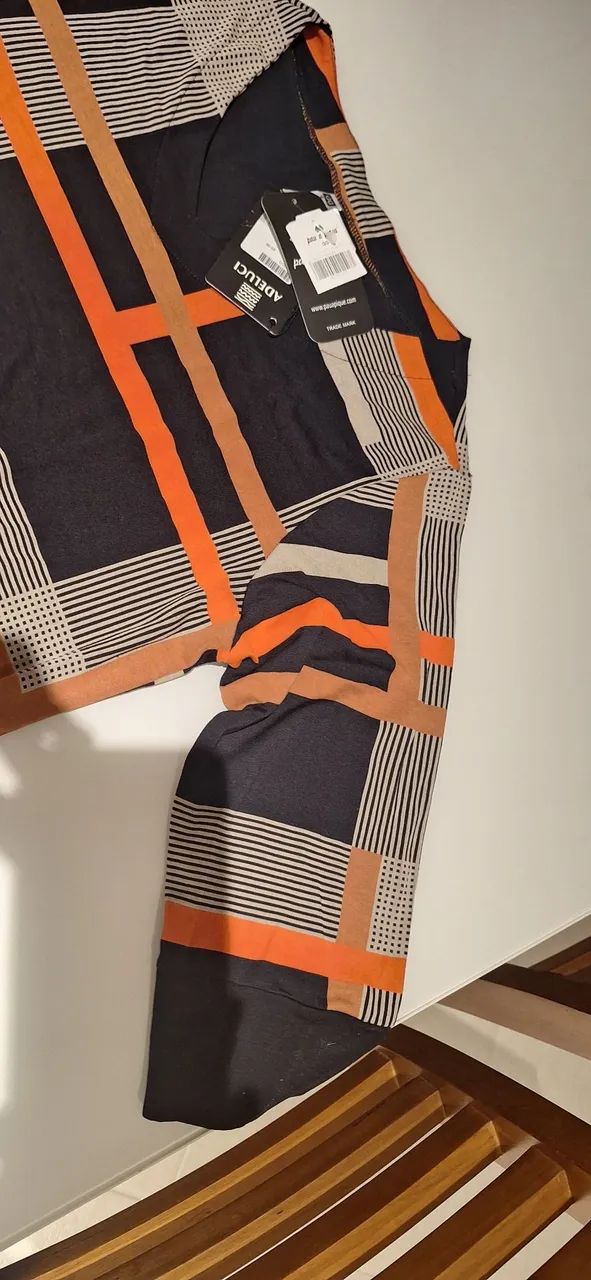 Vestido NOVO, COM ETIQUETA  manga 3/4 MIDI  - Foto 3