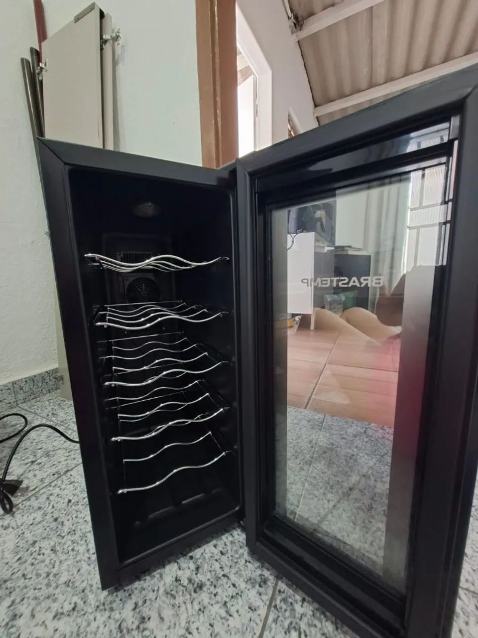 Adega  Brastemp Climatizada - Sofisticação e Performance para seus Vinhos - Foto 3