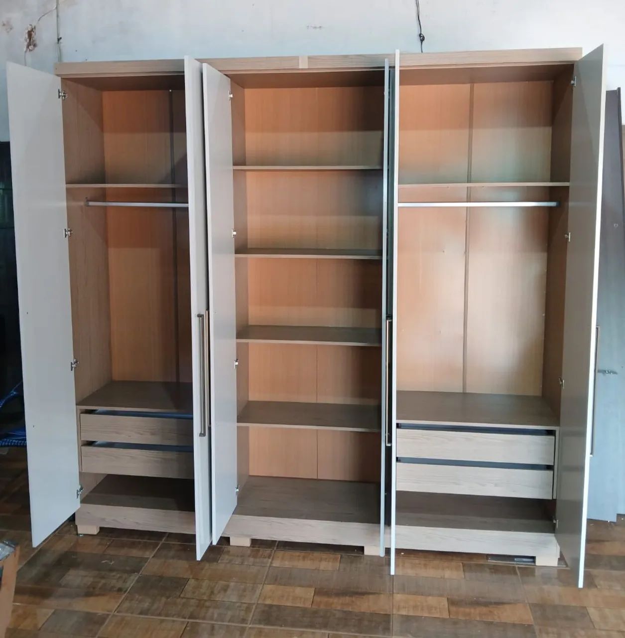 VENDO ESSE GUARDA ROUPA DE CASAL  - Foto 2