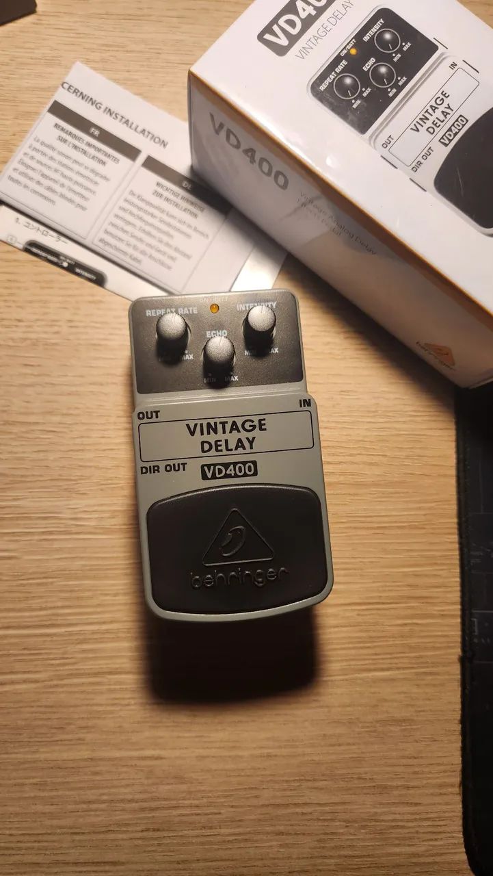 Pedal Behringer VD-400 analog delay (Boss DM2) 