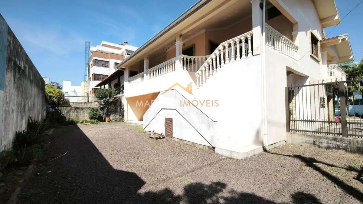 Prédio comercial com residência e 3 salas comerciais. - Foto 4