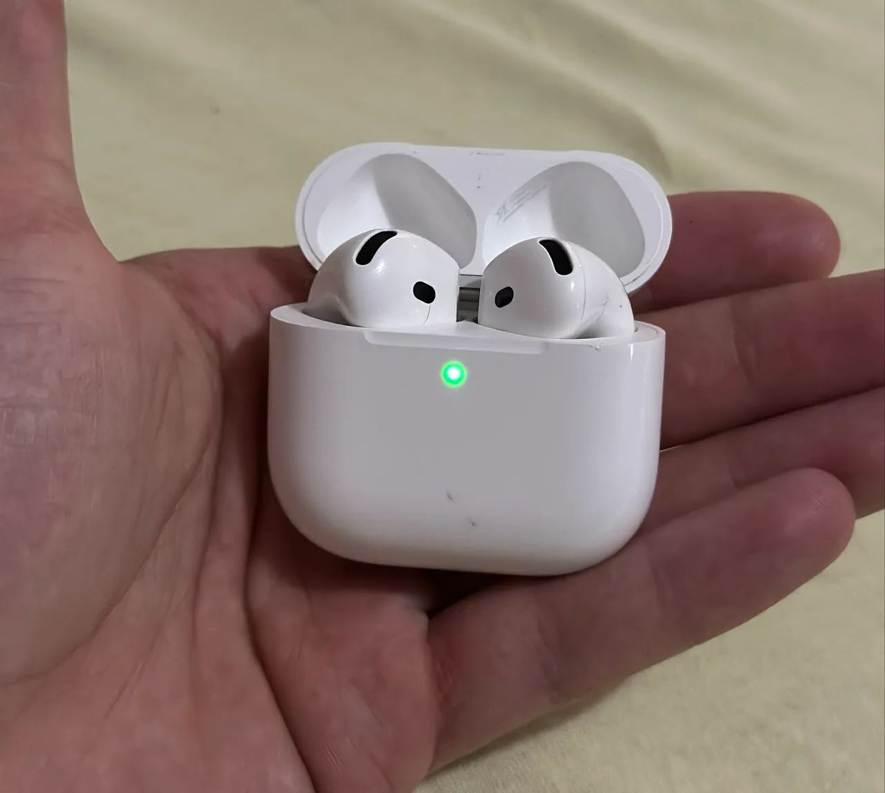 Apple Airpods 4