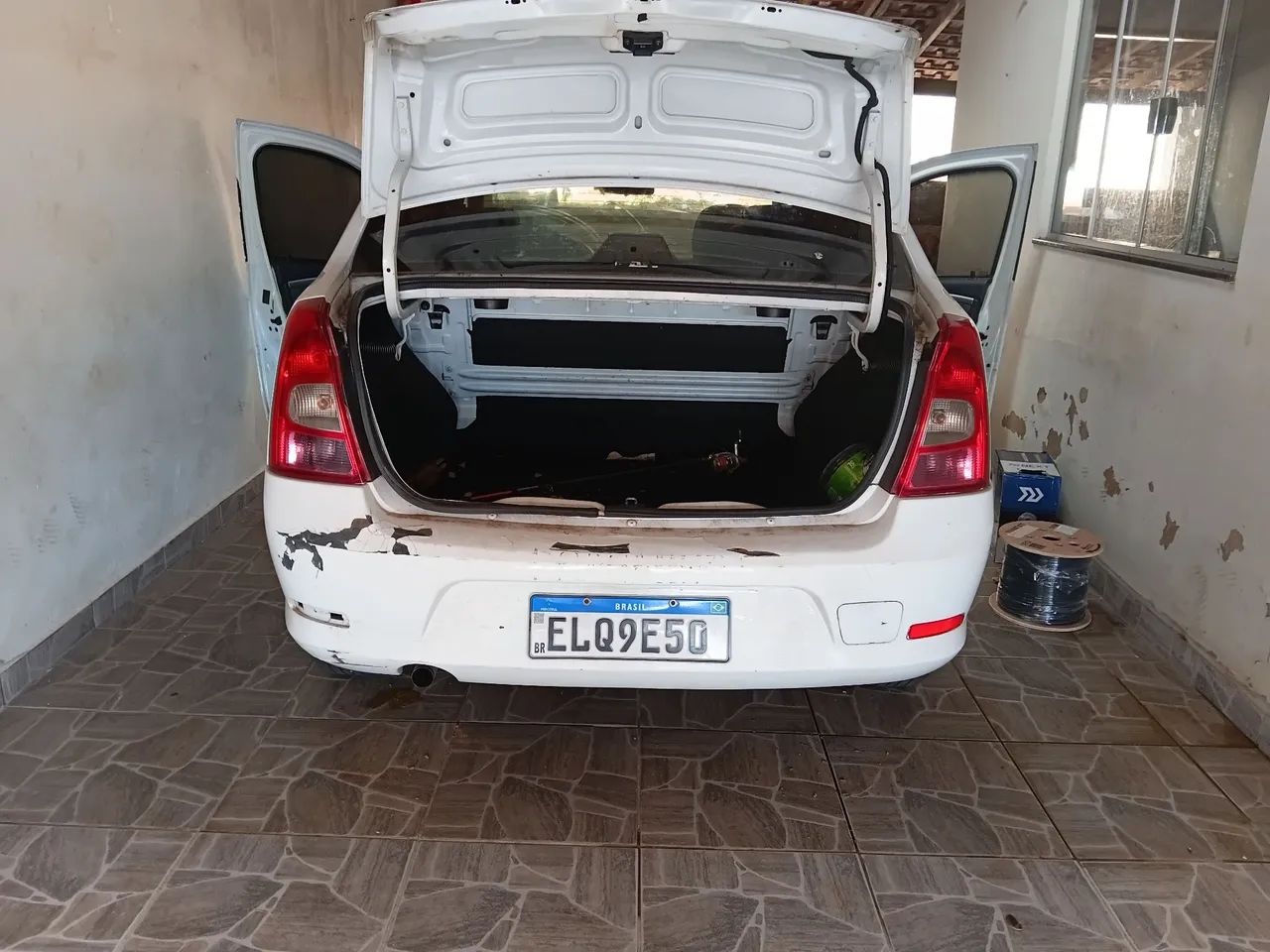 Renault Logan EXPRESSION HI-FLEX 1.6 8V 4P 2011