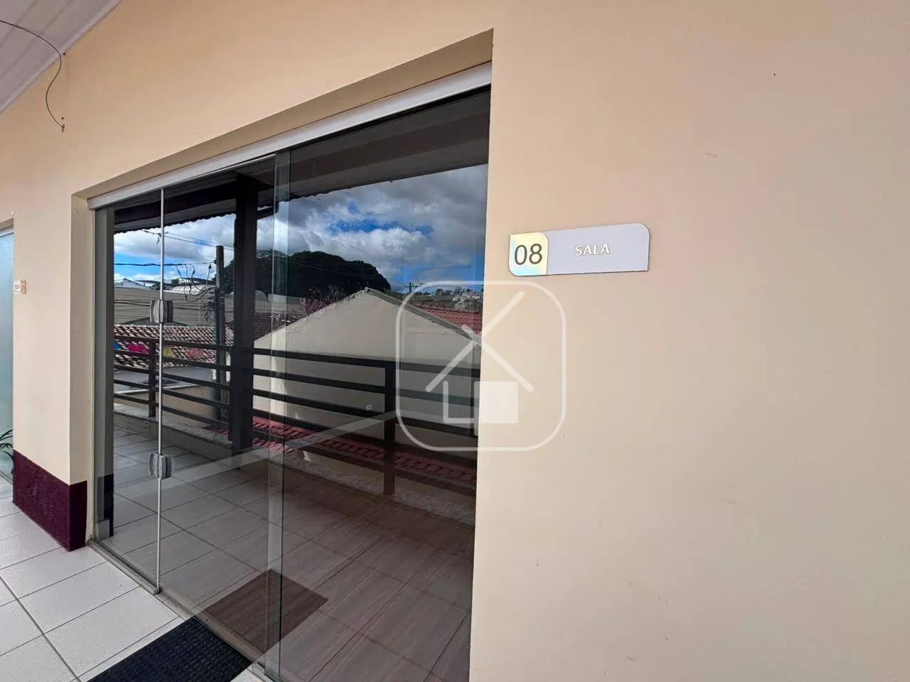 SALA COMERCIAL PARA LOCAÇÃO NO CENTRO DE GUARAREMA - Foto 5