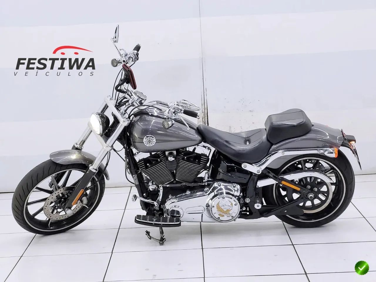 Harley-davidson Softail breakout fxsb 2015