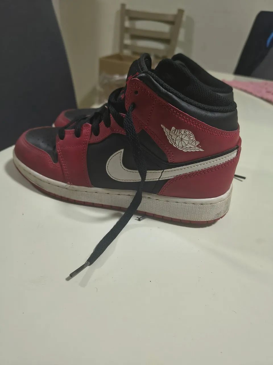 Tênis Jordan original número BR 35,5 - Foto 3