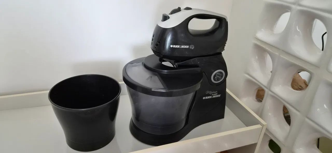 Batedeira Black e Decker pouquíssimo usada - Foto 2