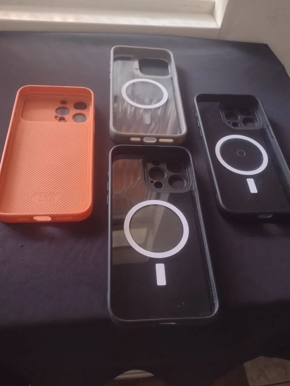 4 capinhas iPhone 15 e 17  - Foto 3