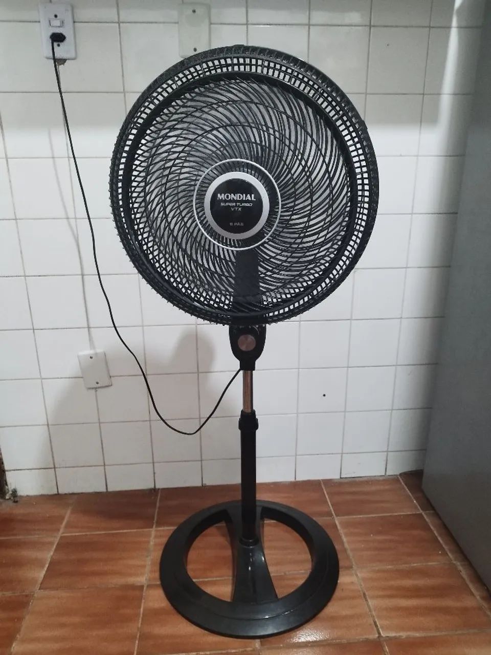 Ventilador Mondial Super Turbo de Coluna 8 Pás 40 cm
