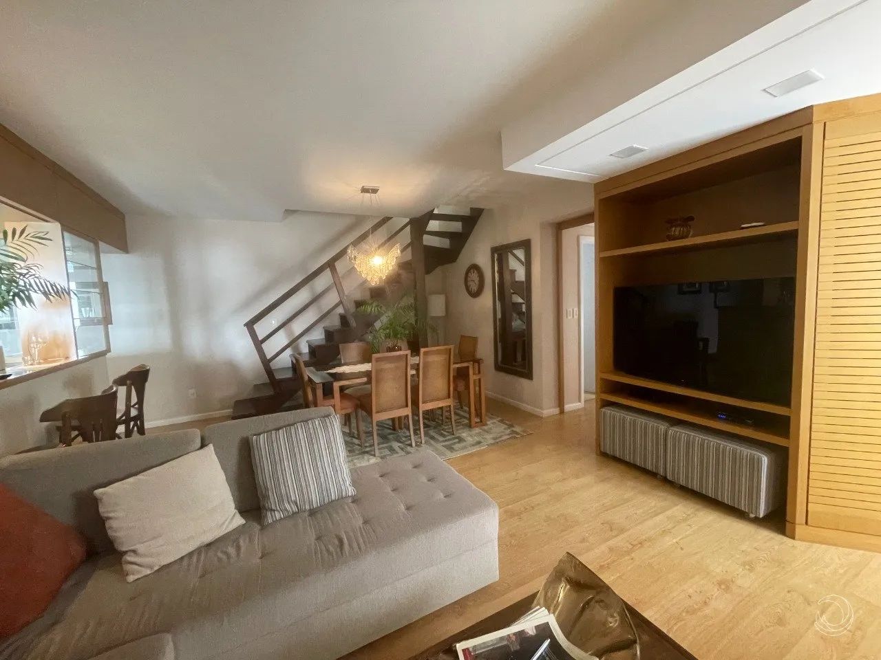 Apto de 182m² com 3 dorm. no Córrego Grande - Foto 3