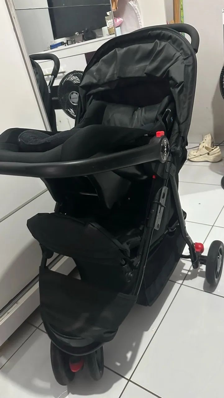 Carrinho de bebê + bebê conforto
