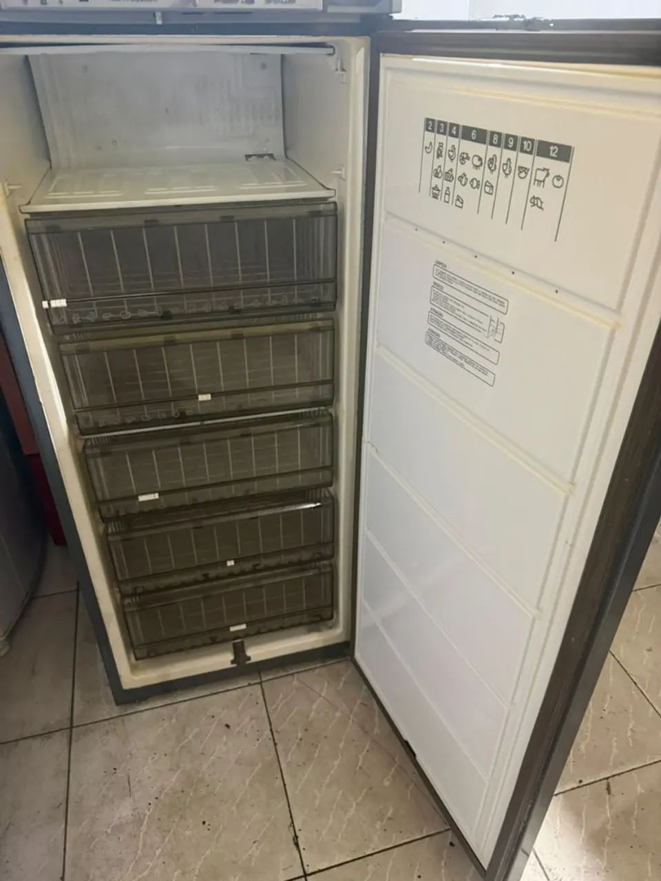 Freezer Consul com chave trava porta - Foto 2