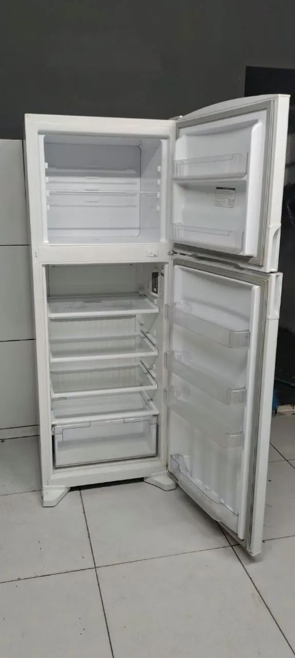 Vende uma geladeira  - Foto 3
