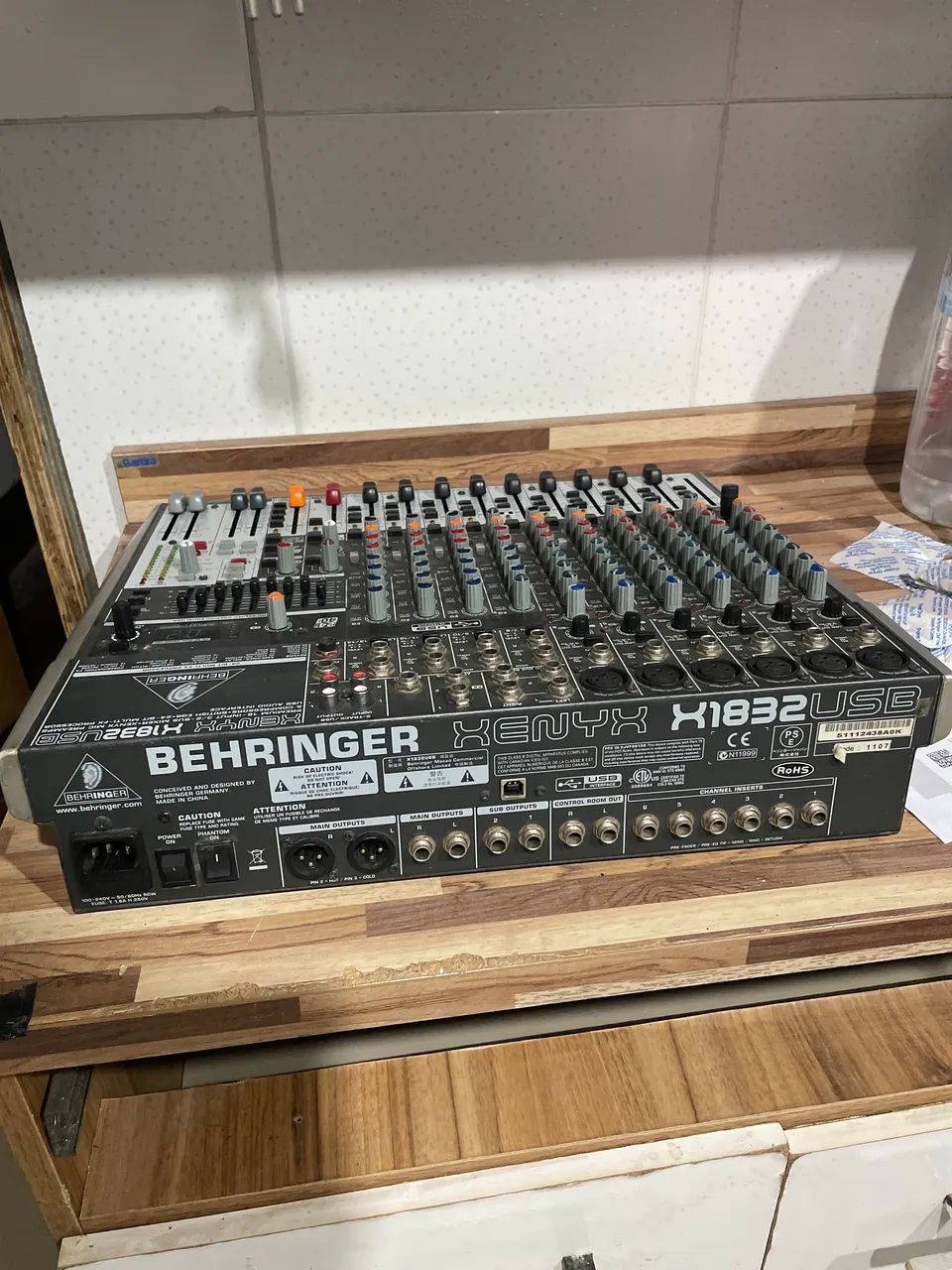 Mesa de som Behringer X1832USB - Foto 2