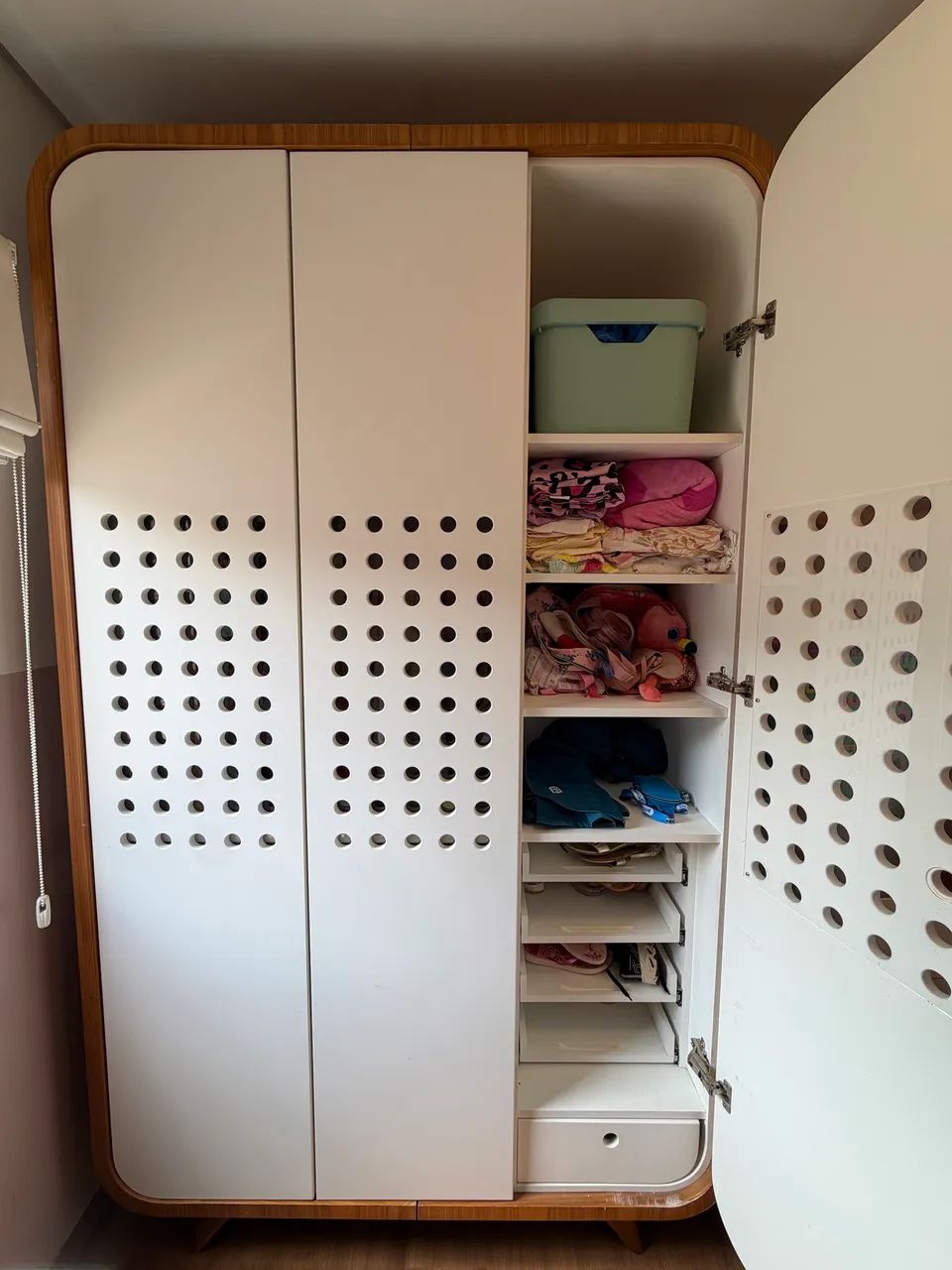 GUARDA ROUPA DESIGN EXCLUSIVO