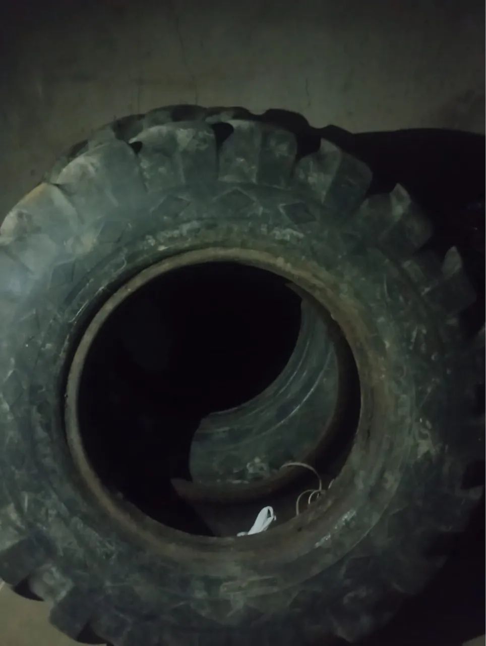 PNEUS PARA RETO ESCAVADEIRA - Foto 3