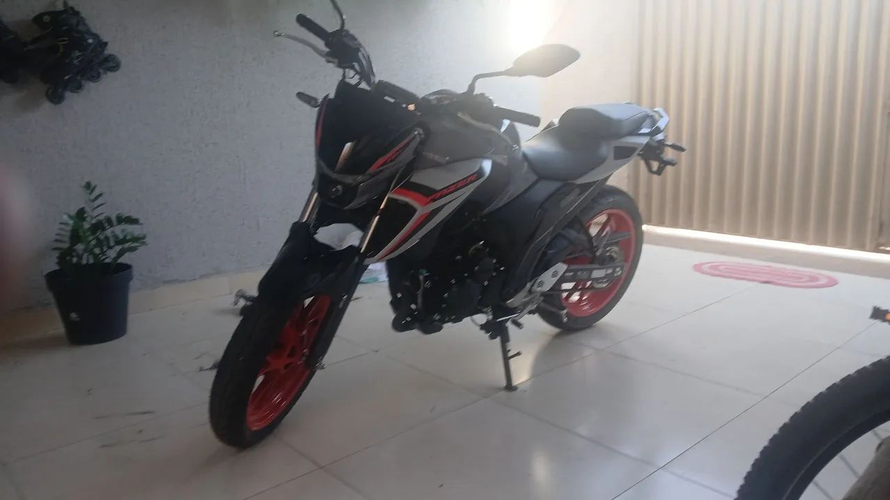 Fz25 nova