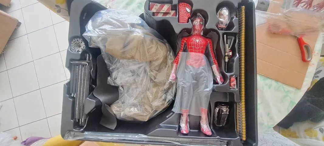 HOT TOYS MMS662 Homem-Aranha special tobey - Hobbies e coleções