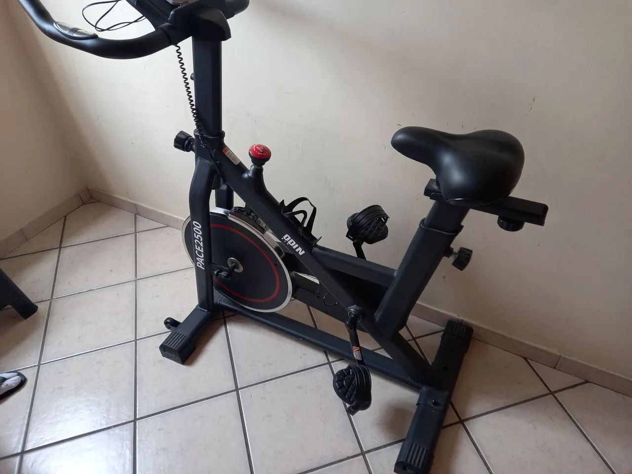 Vendo bicicleta ergométrica seminova - Foto 4