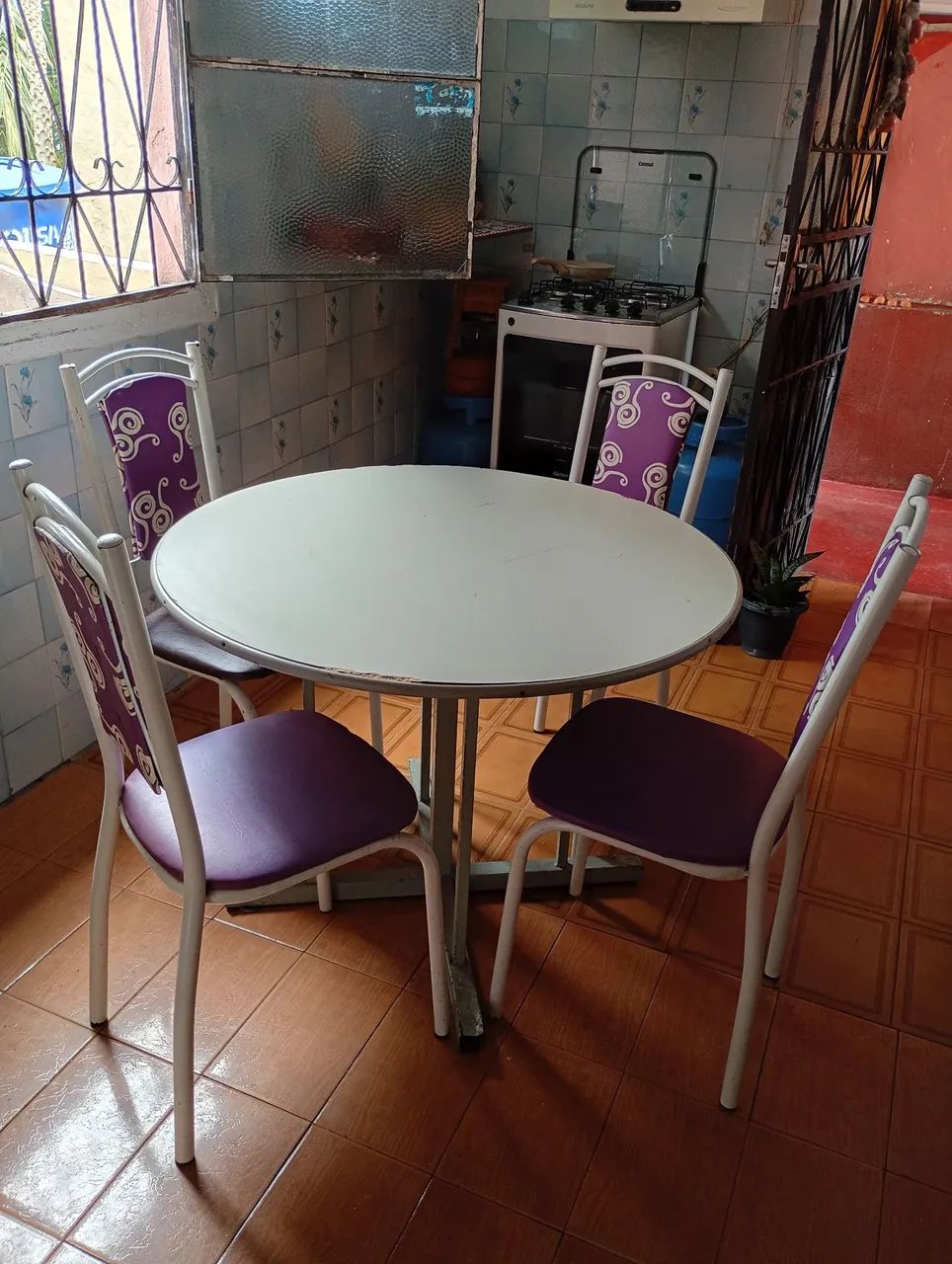 Mesa com 4 cadeiras  - Foto 5