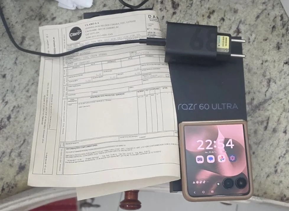 Motorola Razr 60 ultra 1tera - Foto 3