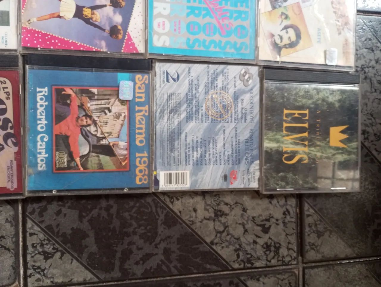 11 cds de bandas variadas vendo juntos  - Foto 3