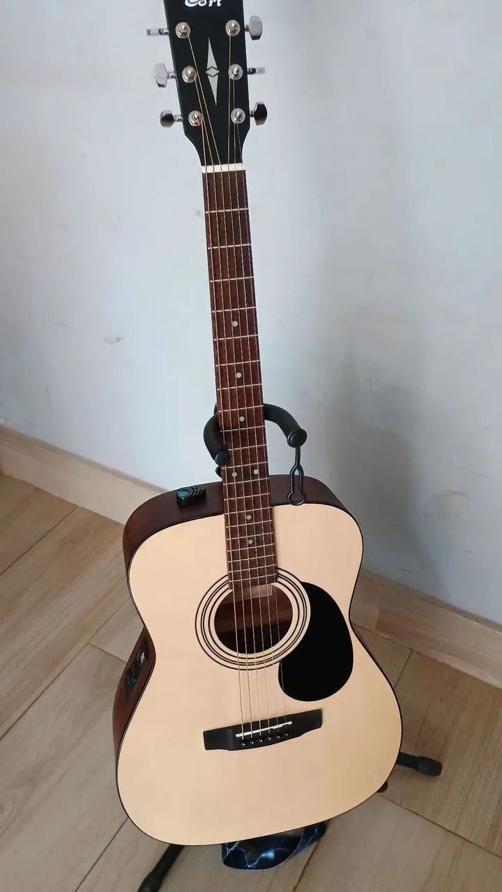 Violão cort af510
