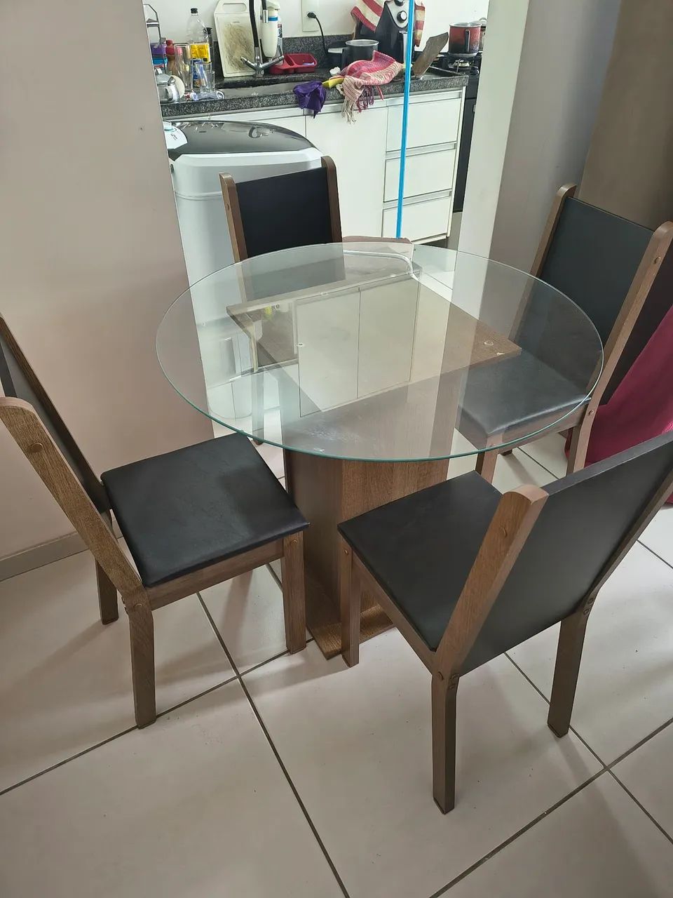 Jogo de mesa sala 4 cadeiras - Foto 3