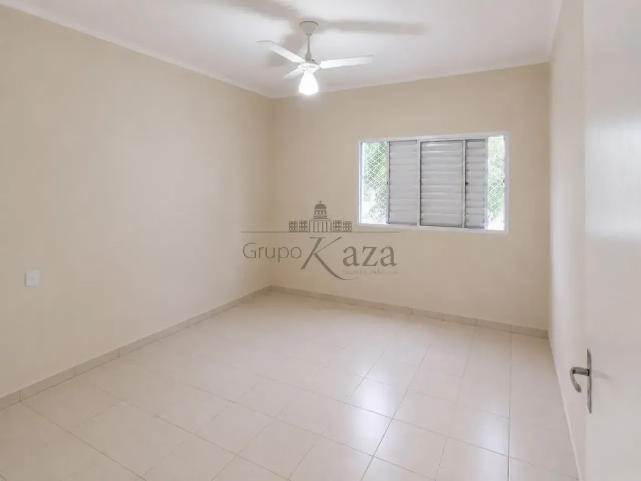 Imóvel para aluguel com 52 metros quadrados com 2 quartos