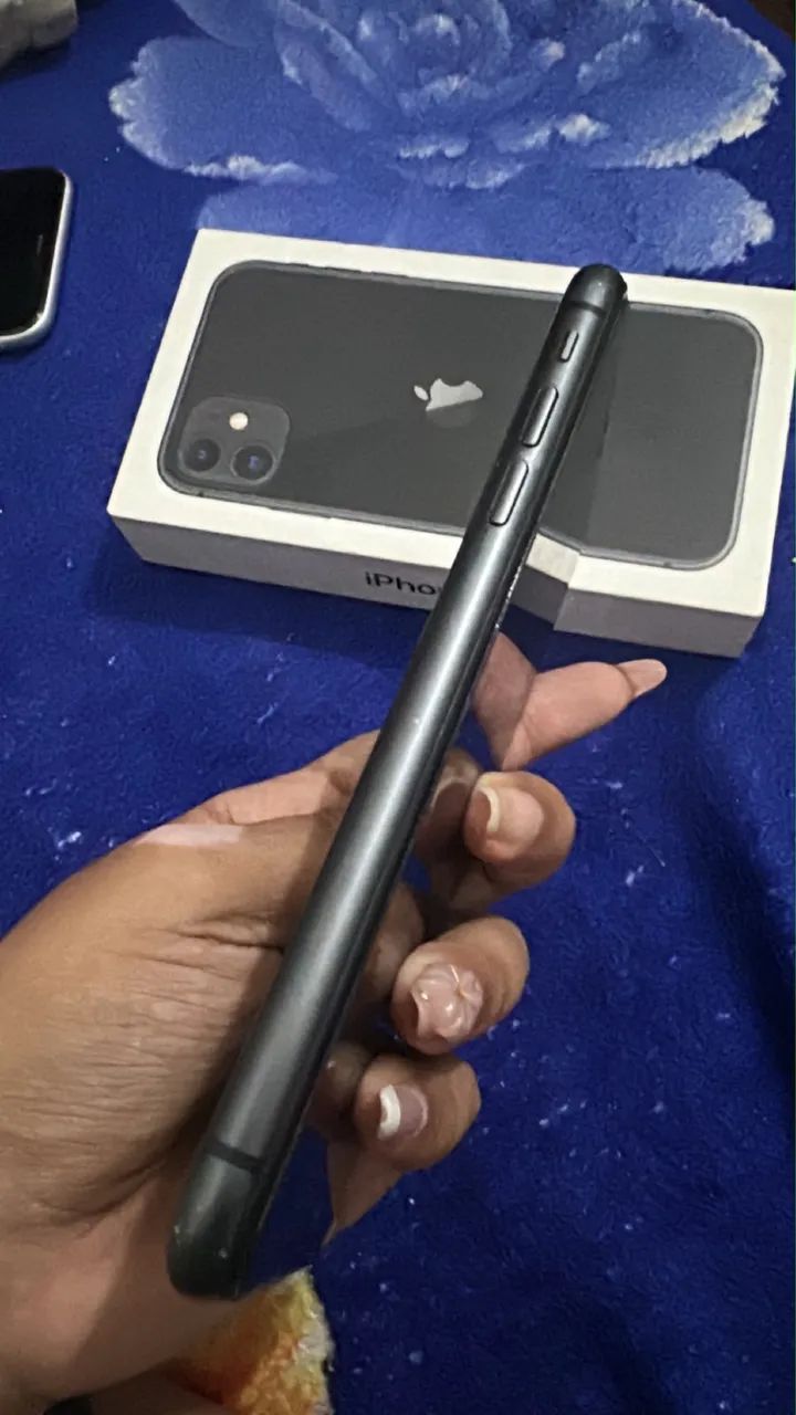 IPHONE 11 128GB COM CAIXA IMPECÁVEL  - Foto 5