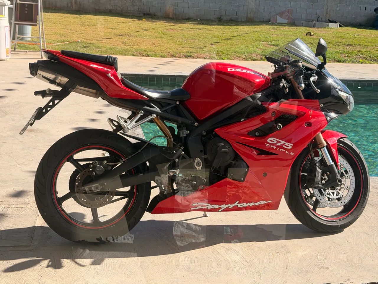 Moto muito bem conservada 
