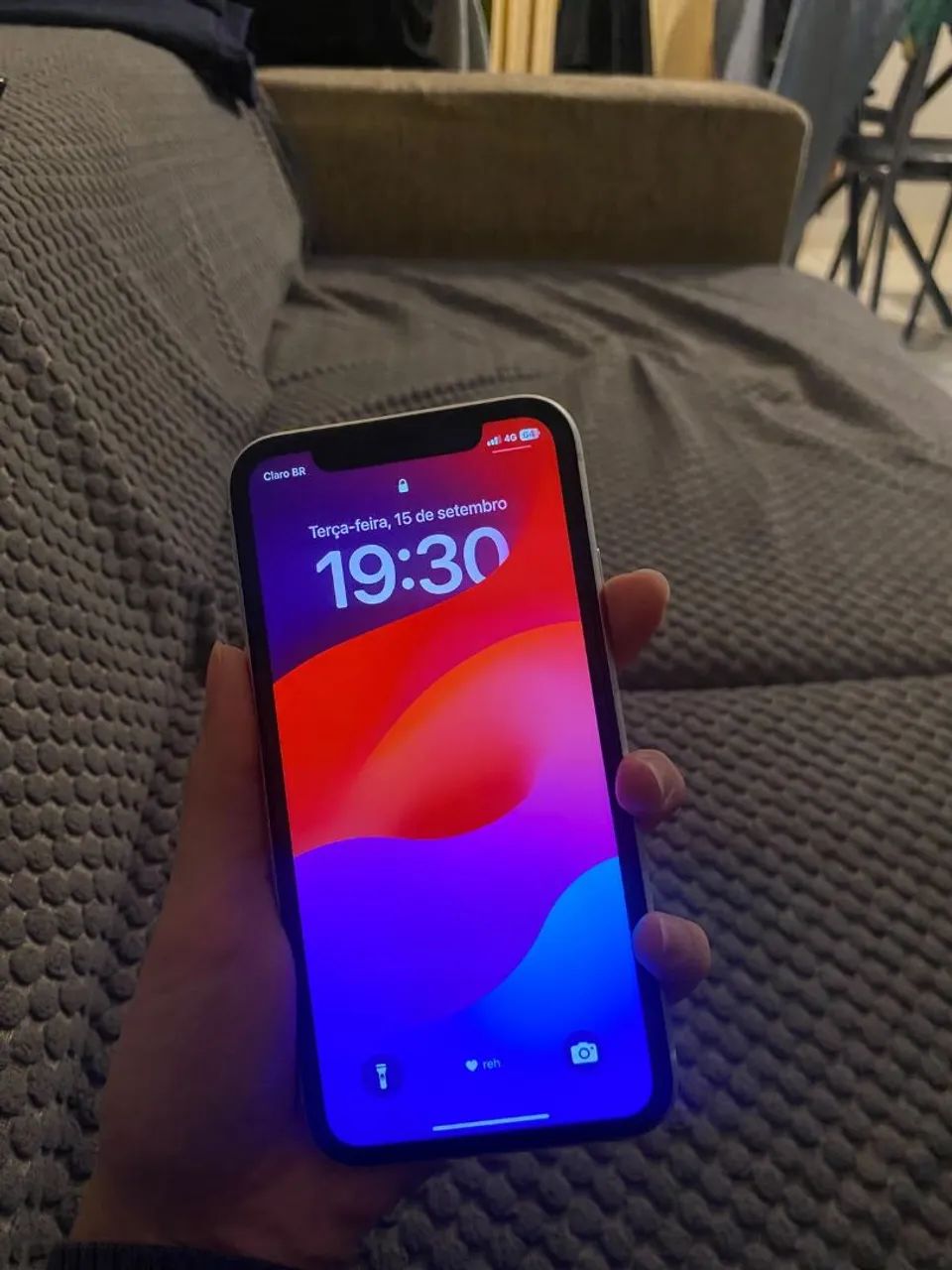 Vendo iphone XR (usado) em boas condições  - Foto 4