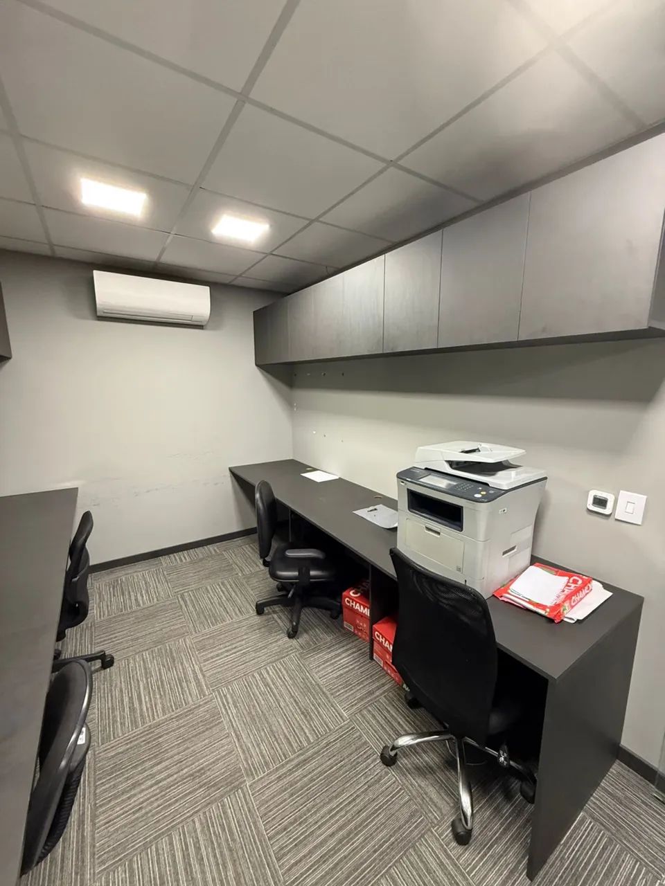 SALA COMERCIAL DECORADA E CLIMATIZADA NO LENA EMPRESARIAL  - Foto 4