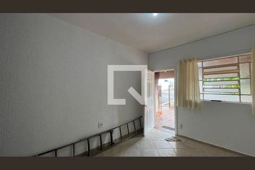 Casa à Venda - Taquaral, 2 Quartos, 230 m2 - Foto 4